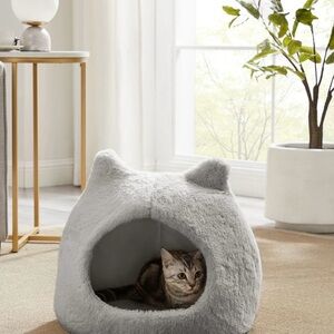 Best Friends by Sheri Meow Hut Covered with Water Resistant Bottom Cat Bed